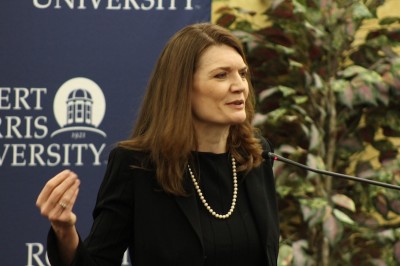 Jeanette Walls speaks at RMU, Heinz Hall for Pittsburgh Speaker Series