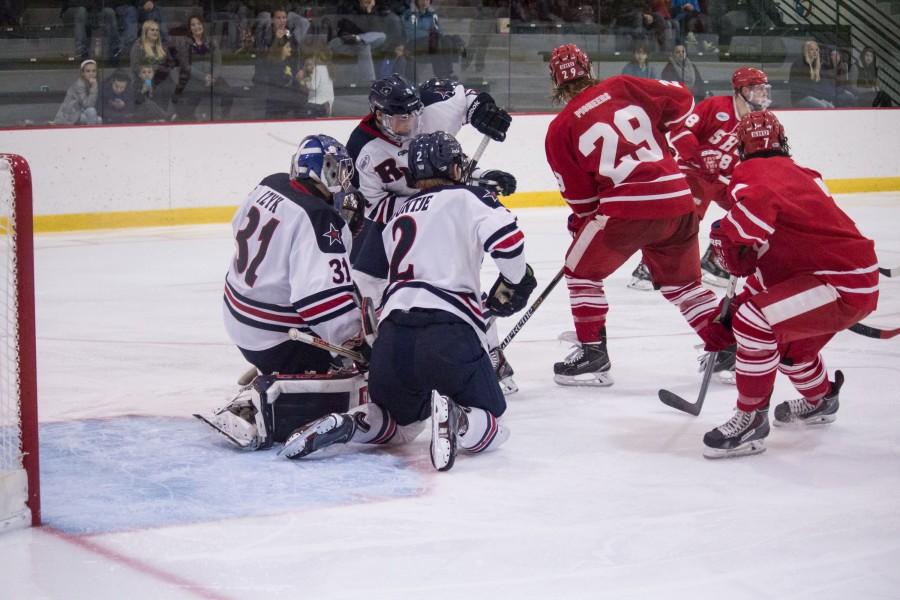 Dalton Izyk #31, Alex Bontje #2, Chase Golightly #4