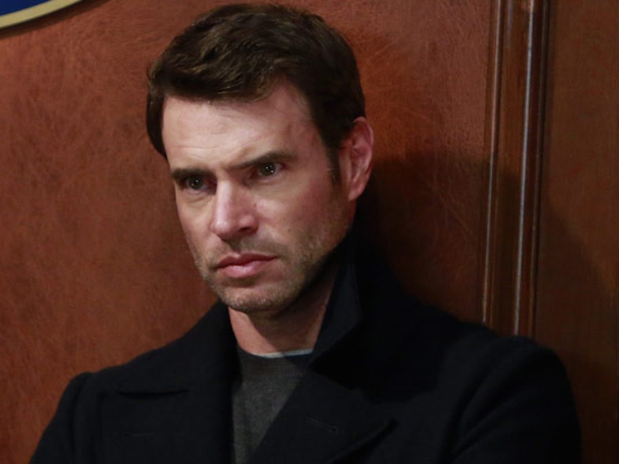 Interview with Scandal star Scott Foley on the #iHeartMyDog campaign