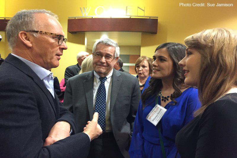 RMU Sentry Media News Editor Delaney Hassell and Editor-in-Chief Hannah Smith alongside Provost David Jamison talking with Spotlight actor Michael Keaton.