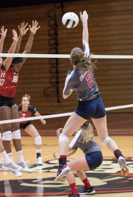 The+RMU+Womens+Volleyball+team+swept+Rutgers+3-0+in+the+final+game+of+the+Robert+Morris+Invitational.+
