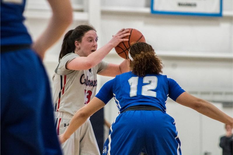 Megan Callahan looking for a pass against Central Connecticut State January 30, 2018 (RMU Sentry Media/Morgan Torchia)