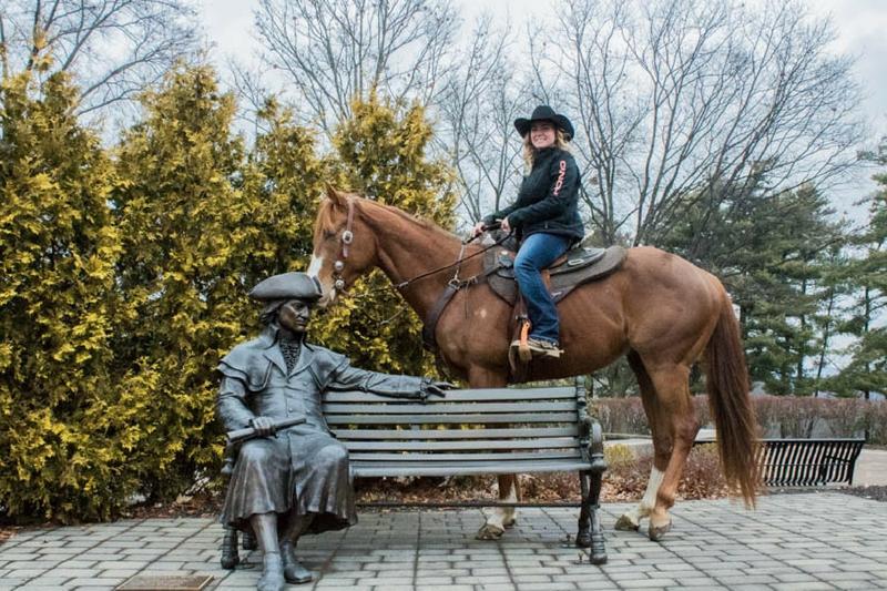 Marcella+Gruchalak+and+her+horse+Buns+stop+by+the+campus+of+Robert+Morris+University+for+a+tour.+