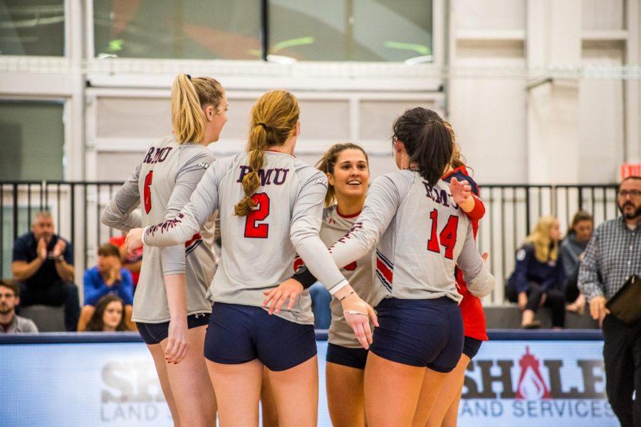 Colonials beat Penguins in four sets