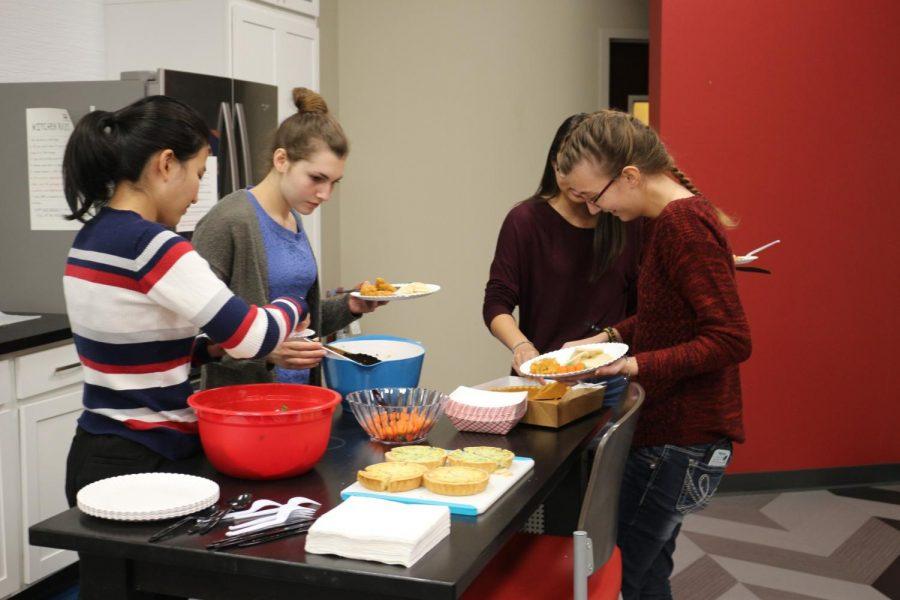 Yorktown CAs preparing food for Friendsgiving Photo credit: Soundharjya Babu