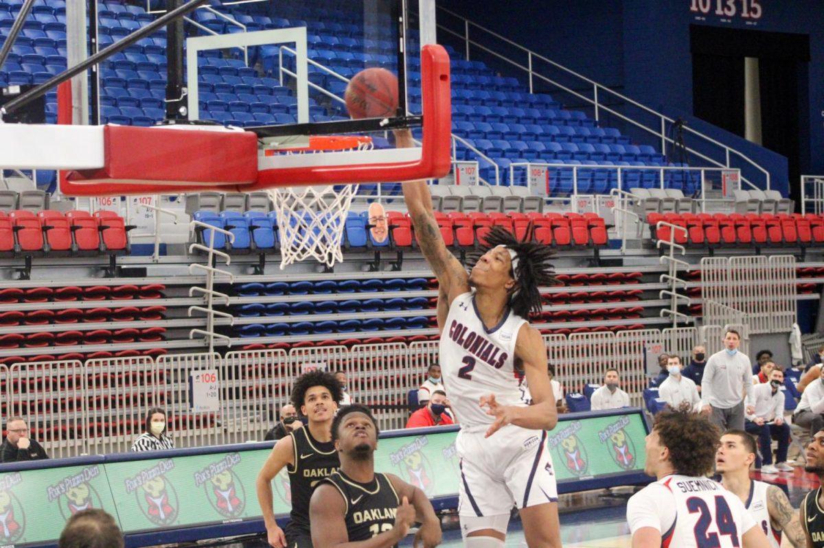 Kahliel Spear finishes off a dunk against Oakland on Friday. Photo Credit: Tyler Gallo