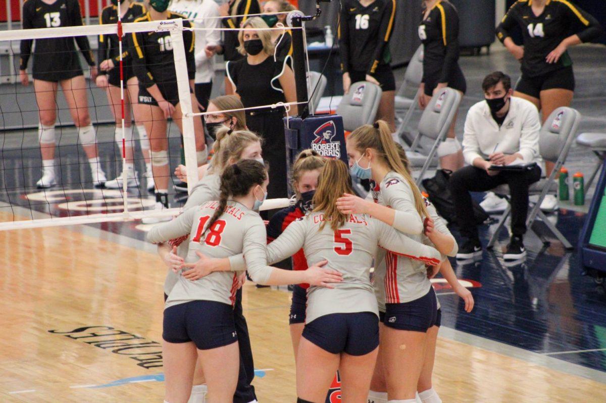 The Colonials fell in four sets to Wright State on Monday night, extending their losing streak to seven. Photo Credit: Tyler Gallo