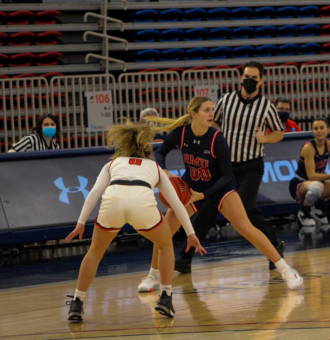 Dahomée Forgues is guarded by Many Aulbach of Youngstown State. Photo Credit: Tyler Gallo