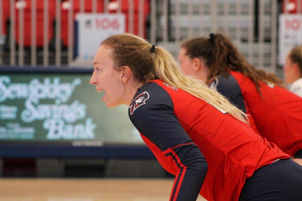 Alyson+Londot+%285+kills%2C+1+block%29+and+the+Colonials+swept+IUPUI.