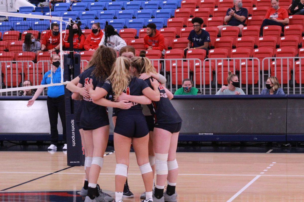 RMU volleyball lost to UIC.