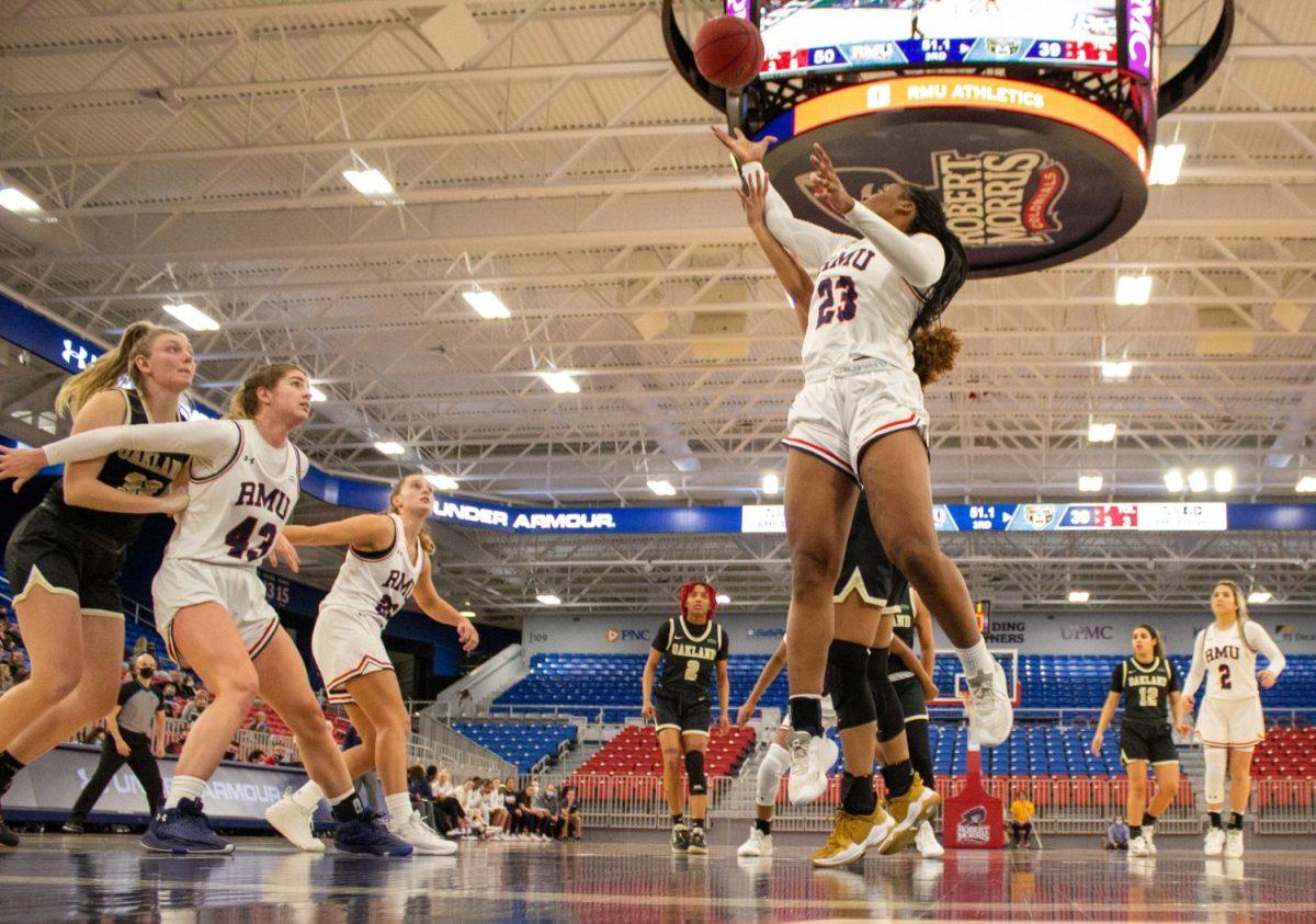 Phoenix Gedeon goes up for a layup against Oakland. Photo Credit: Bailey Noel