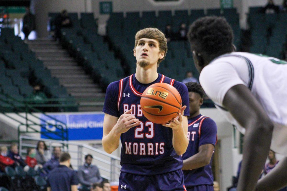 Brandon Stone toes the free throw line at Cleveland State. Photo credit: Tyler Gallo