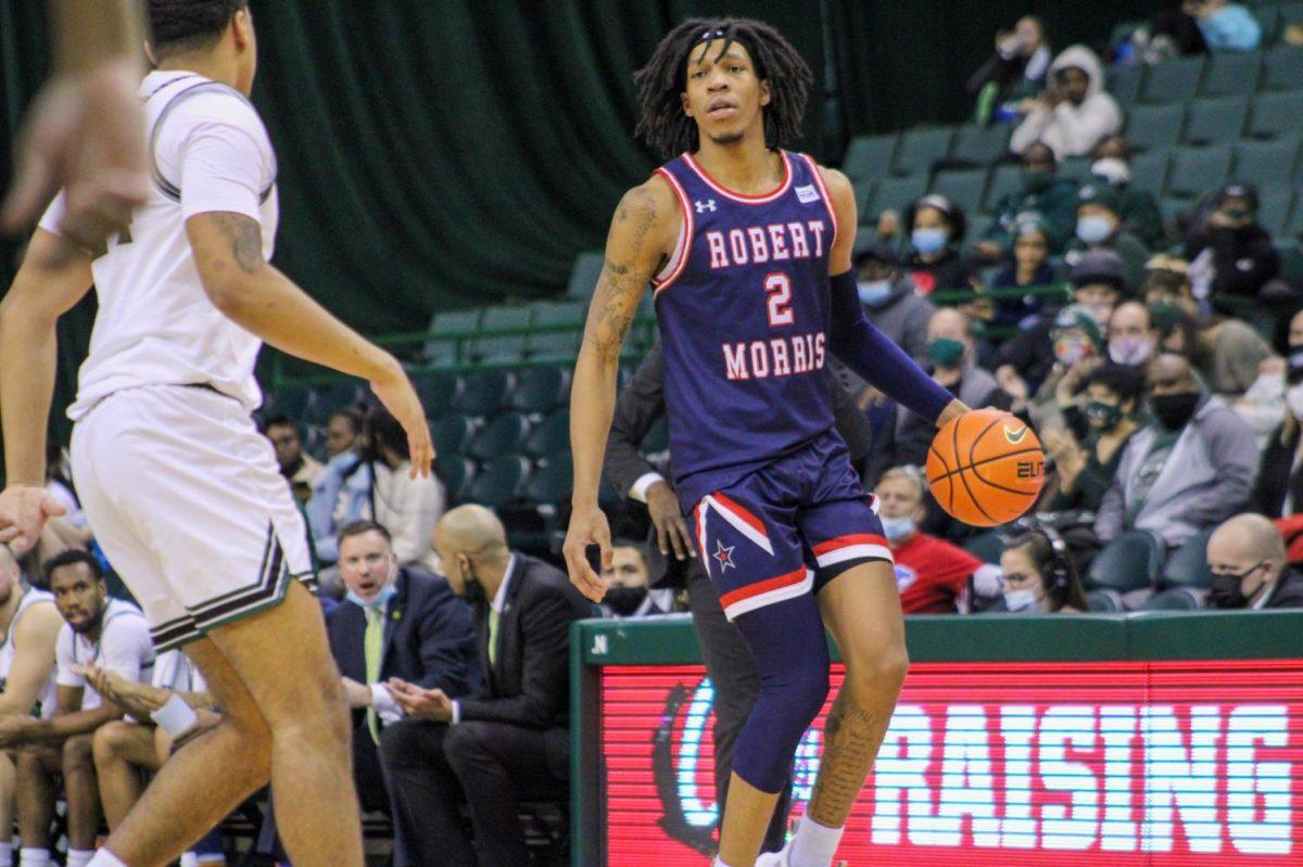 Kahliel Spear sets up for a play against Cleveland State. Photo Credit: Tyler Gallo