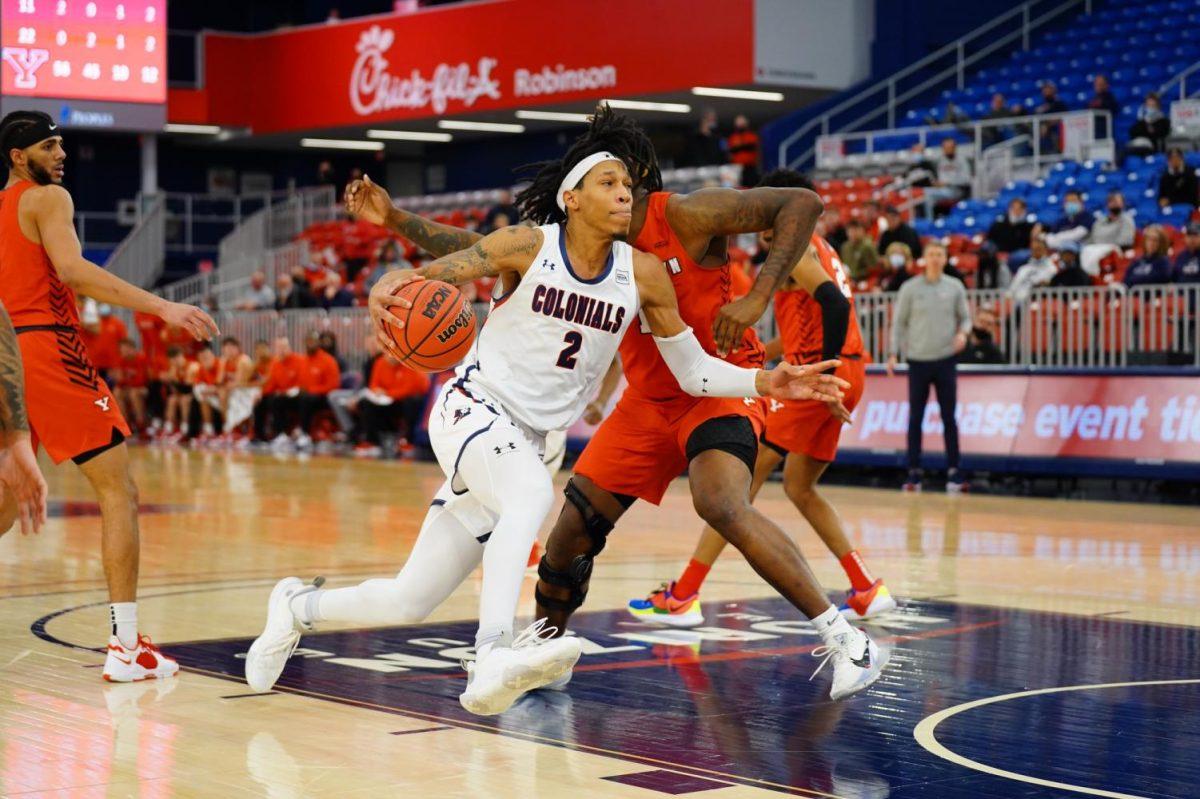 Kahliel Spear charges towards the basket against Youngstown State. Photo credit: Justin Newton