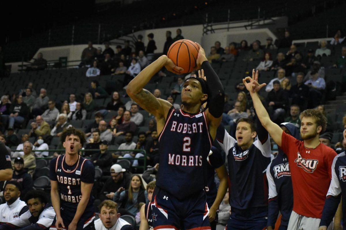 Kahliel Spear had 11 points in the 57-55 loss to Cleveland State Photo credit: Cam Wickline