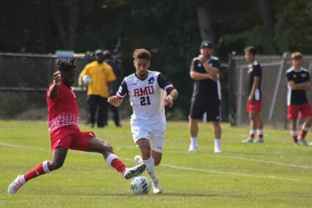 Anass Hadran scored one of the three goals in the shutout win over Purdue Fort Wayne 